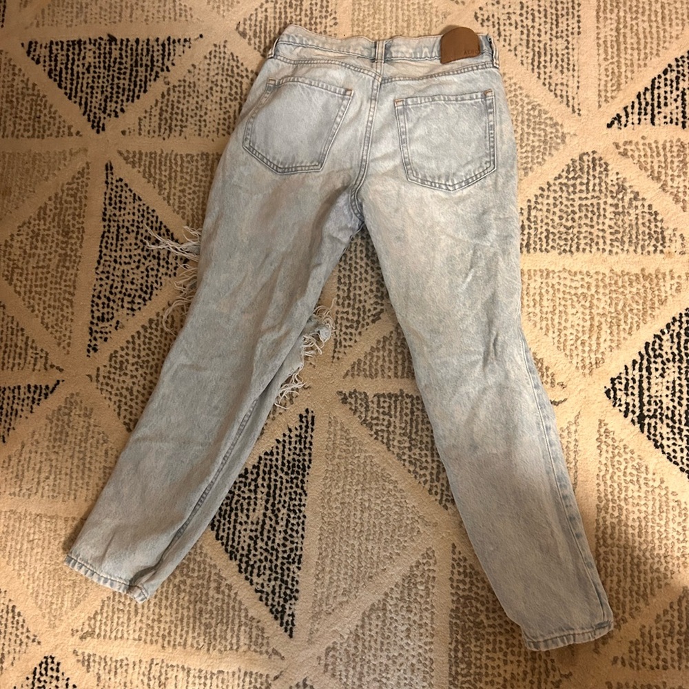 AEROPOSTALE: Ripped mom jeans